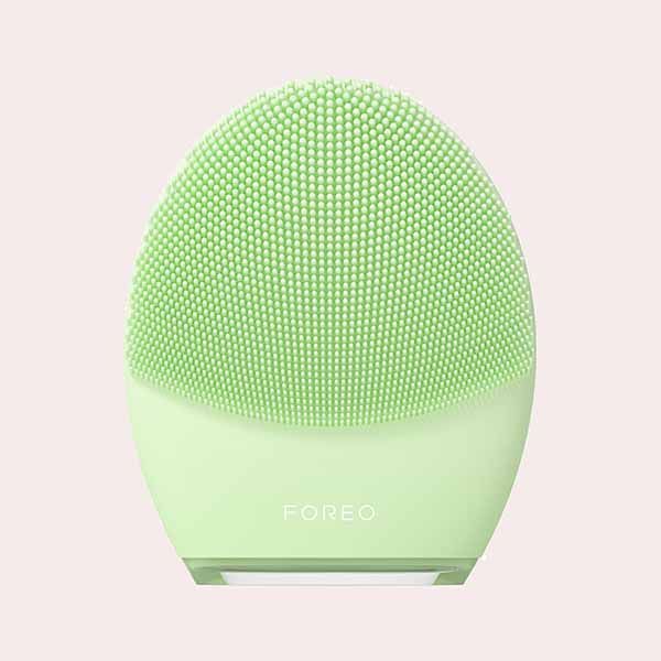 LUNA™ 4 - Dispositivo inteligente de limpieza facial y masaje reafirmante COMBINATION SKIN FOREO