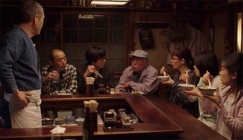 'La cantina de medianoche: Historias de Tokio' es una oda a las conexiones humanas que se forjan alrededor de una mesa.
