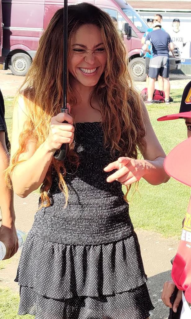 Shakira y Piqué HOLA PLUS