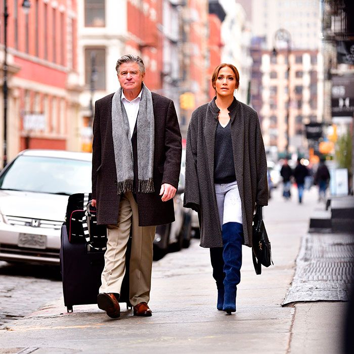 Treat Williams y Jennifer Lopez en la película 'Jefa por accidente'