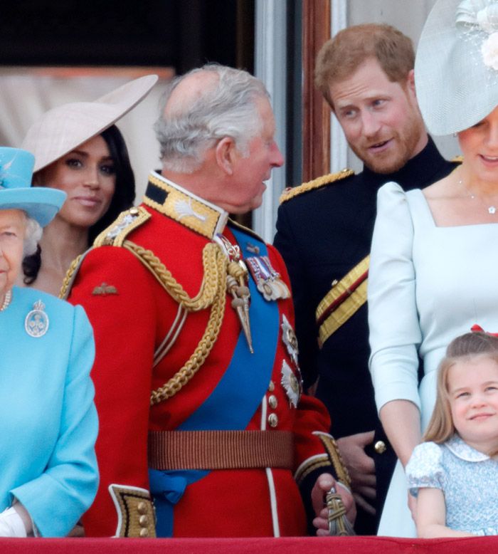 Harry y Meghan junto al rey Carlos III