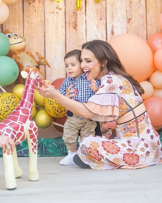 Paula Echevarría con su hijo