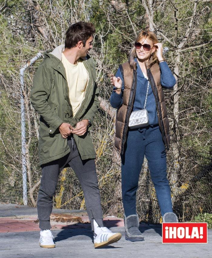Alba Carrillo y su novio Santi Burgoa
