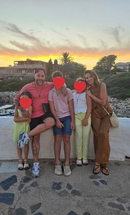 Kiko Rivera e Irene Rosales con sus hijos en Menorca en verano de 2025