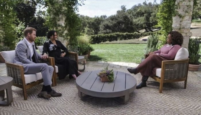 Los duques de Sussex durante su entrevista con Oprah Winfrey en 2021
