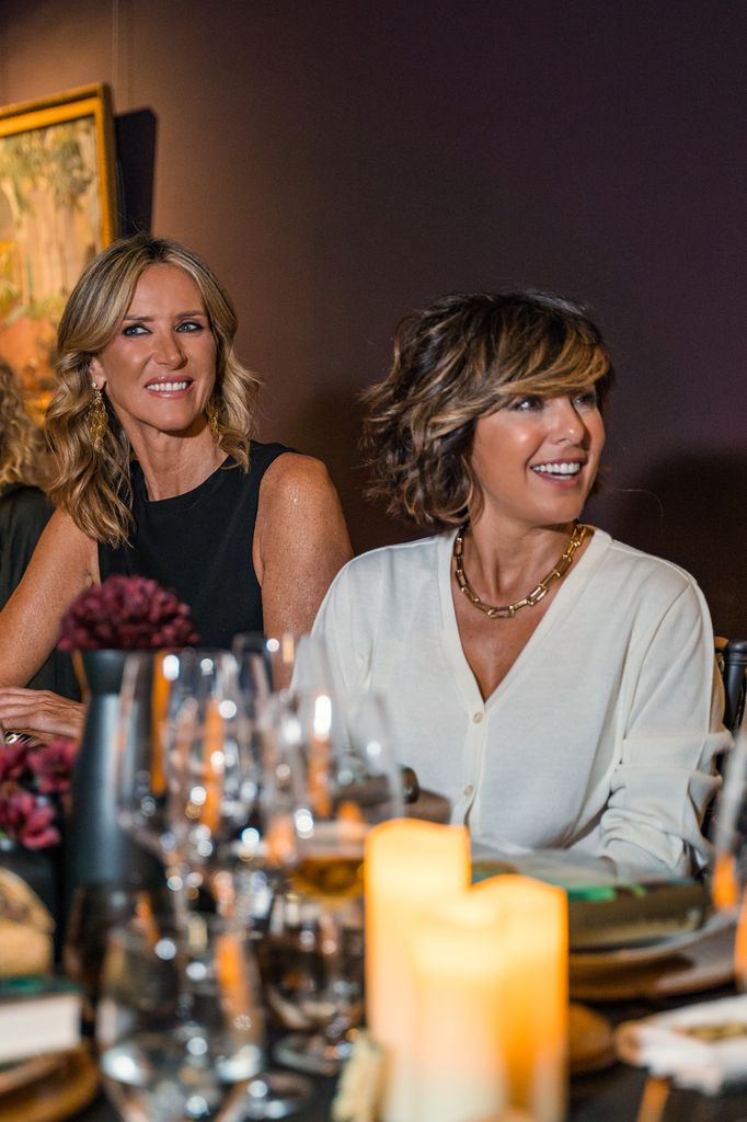 Sonsoles Ónega y Alejandra Prat en la presentación de la novela 'El falsificador'