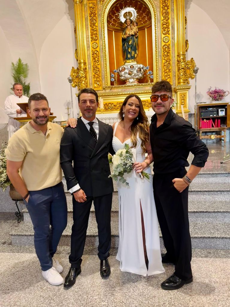 Sara Bravo y su marido con Jose Araque y Paco Sanchez
