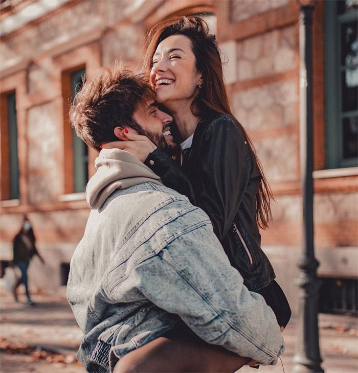 Adara Molinero y Rodri Fuertes