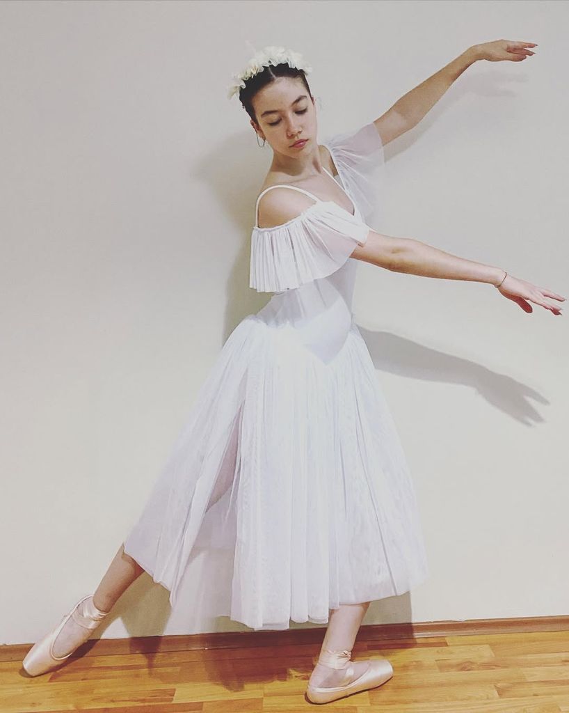La joven actriz se ha formado y ha practicado danza durante doce años e incluso ha sido profesora de ballet