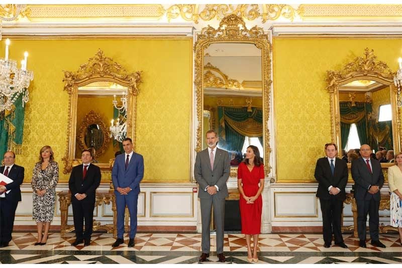 Los Reyes con el Patronato del Instituto Cervantes