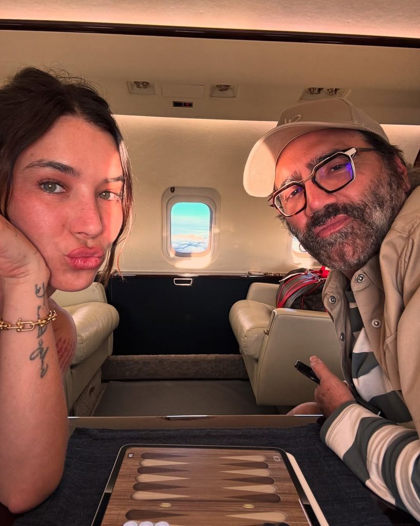 Karla Laveaga y Alejandro Fernández, en el tour por USA.