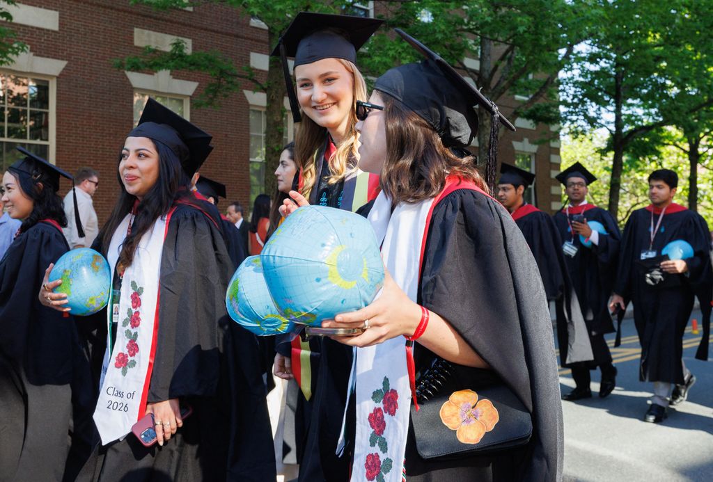Elisabeth de Bélgica en la tradicional procesión que organiza Harvard