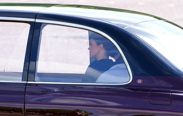 Meghan Markle hace un homenaje a Isabel II al lucir unos pendientes que le regaló la monarca