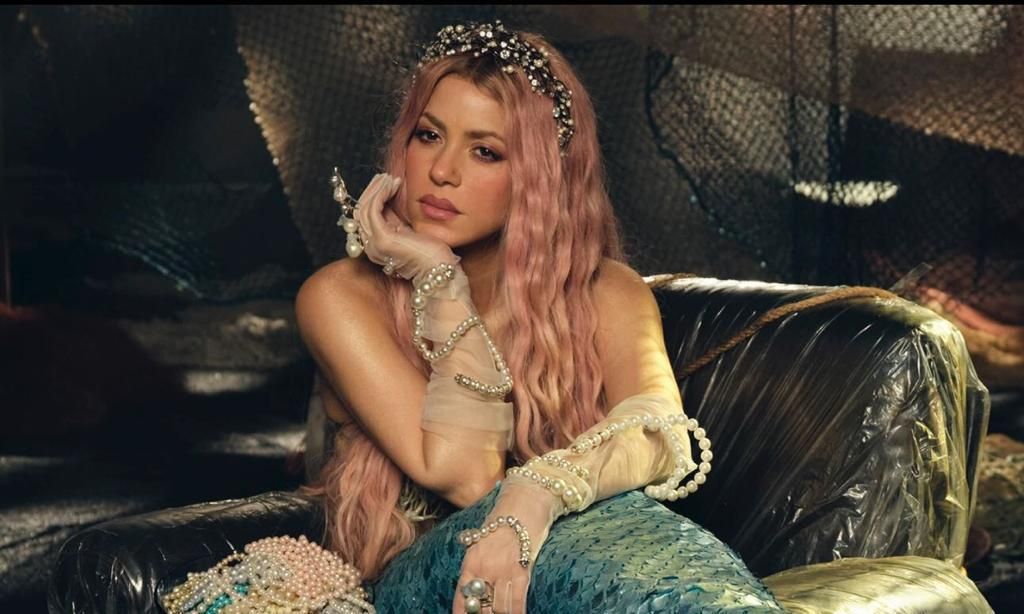 SHAKIRA & MANUEL TURIZO “COPA VACIA”