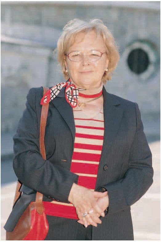 Hablamos con Estrella Itza, tutora y "profe querida" de la reina Letizia: "Siempre fue una líder y ha mantenido su propia identidad"