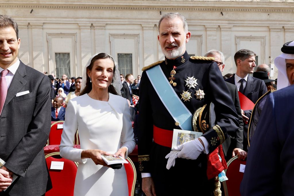El rey Felipe y la reina Letizia en la misa inaugural del Papado de León XIV