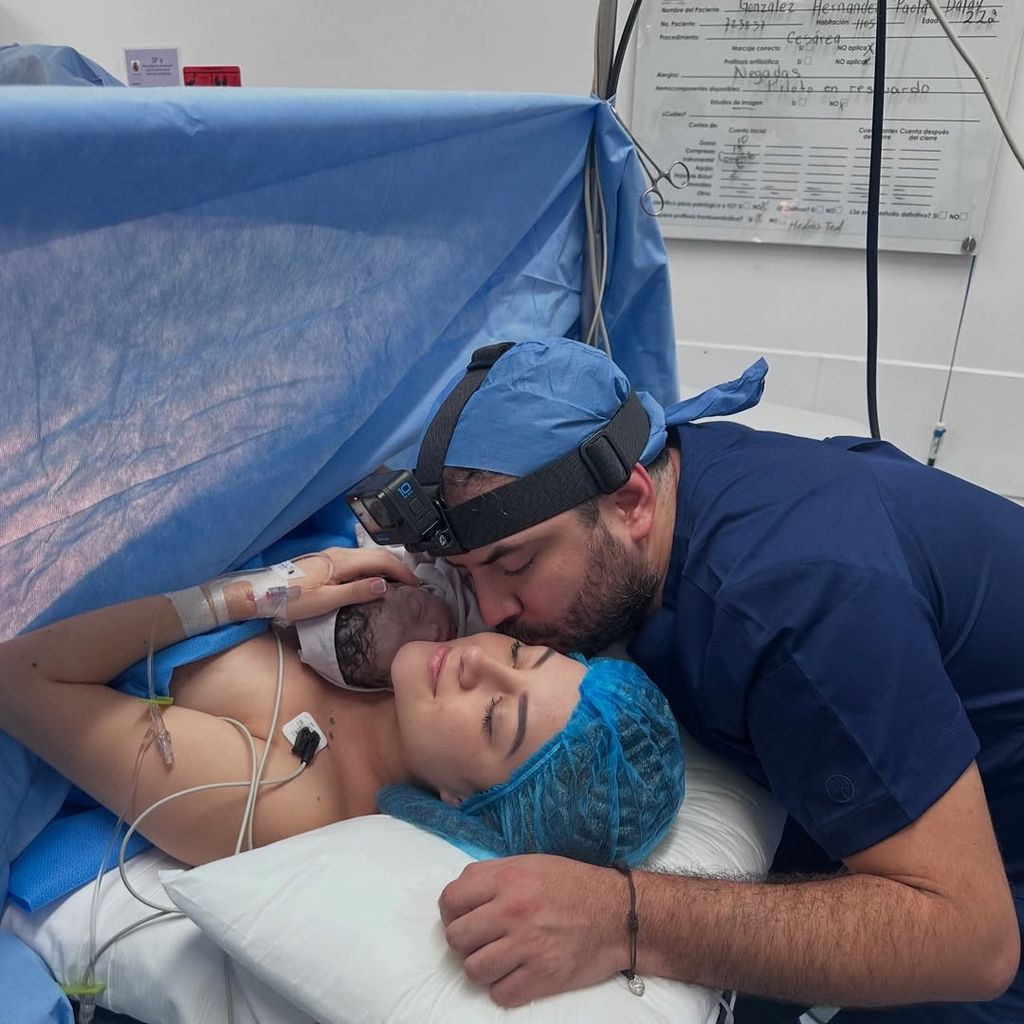 Paola Dalay compartió esta foto inédita del nacimiento de su hija.