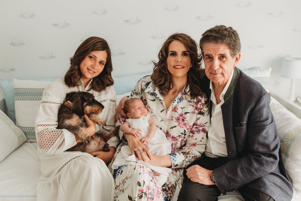 Los duques de Cardona nos presentan a su hijo Juan Ramón