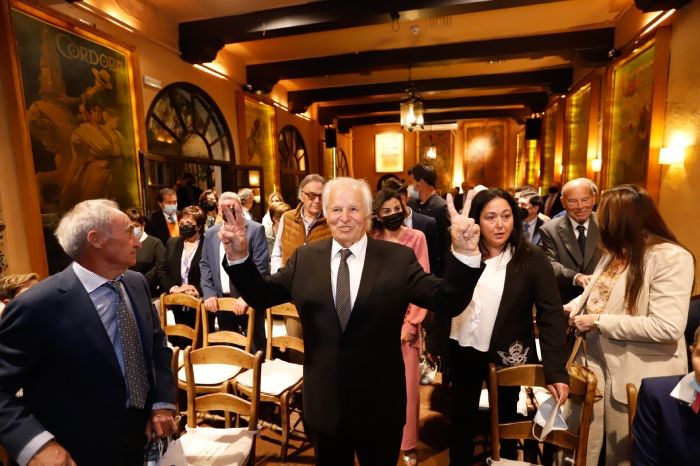 Manuel Díaz recoge el guante de su padre Manuel Benítez 'El Cordobés' para su acercamiento