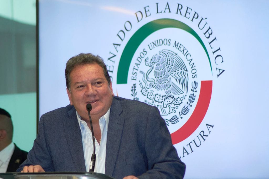 Debido a esta situación, el cantante canceló su presentación en Puebla.