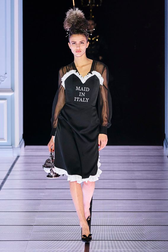 moschino f22 046046220303