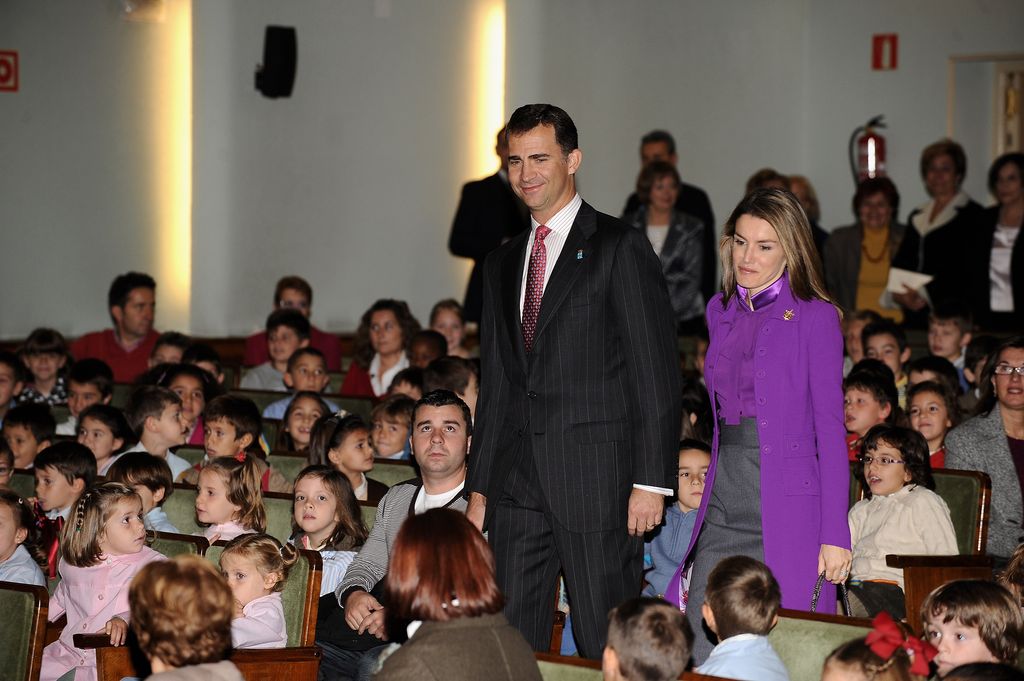 Los Reyes en el salón de actos del colegio