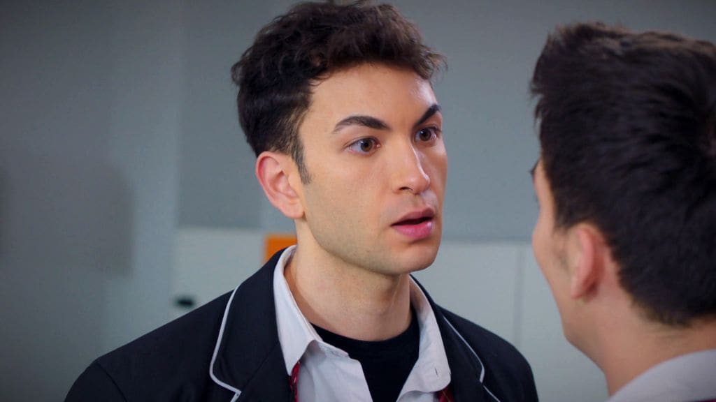 Berk Ali no considera que Tolga, su personaje en 'Hermanos', sea comparable a Sarp