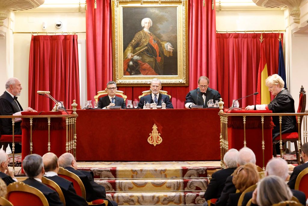 Don Felipe ha presidido la Apertura del Curso Académico tras ser operado de cataratas