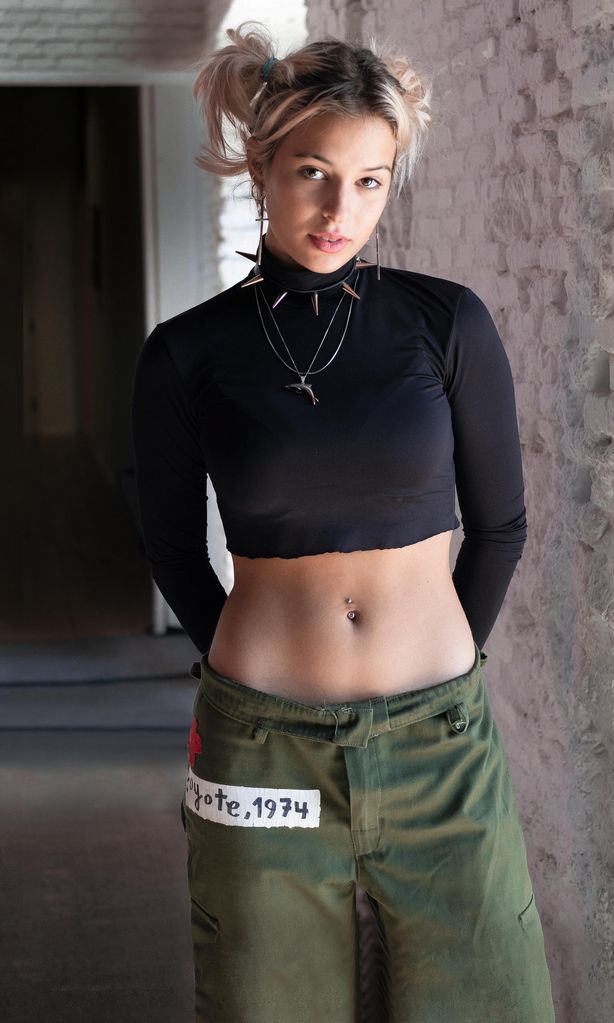 Dora Postigo HOLA 4071