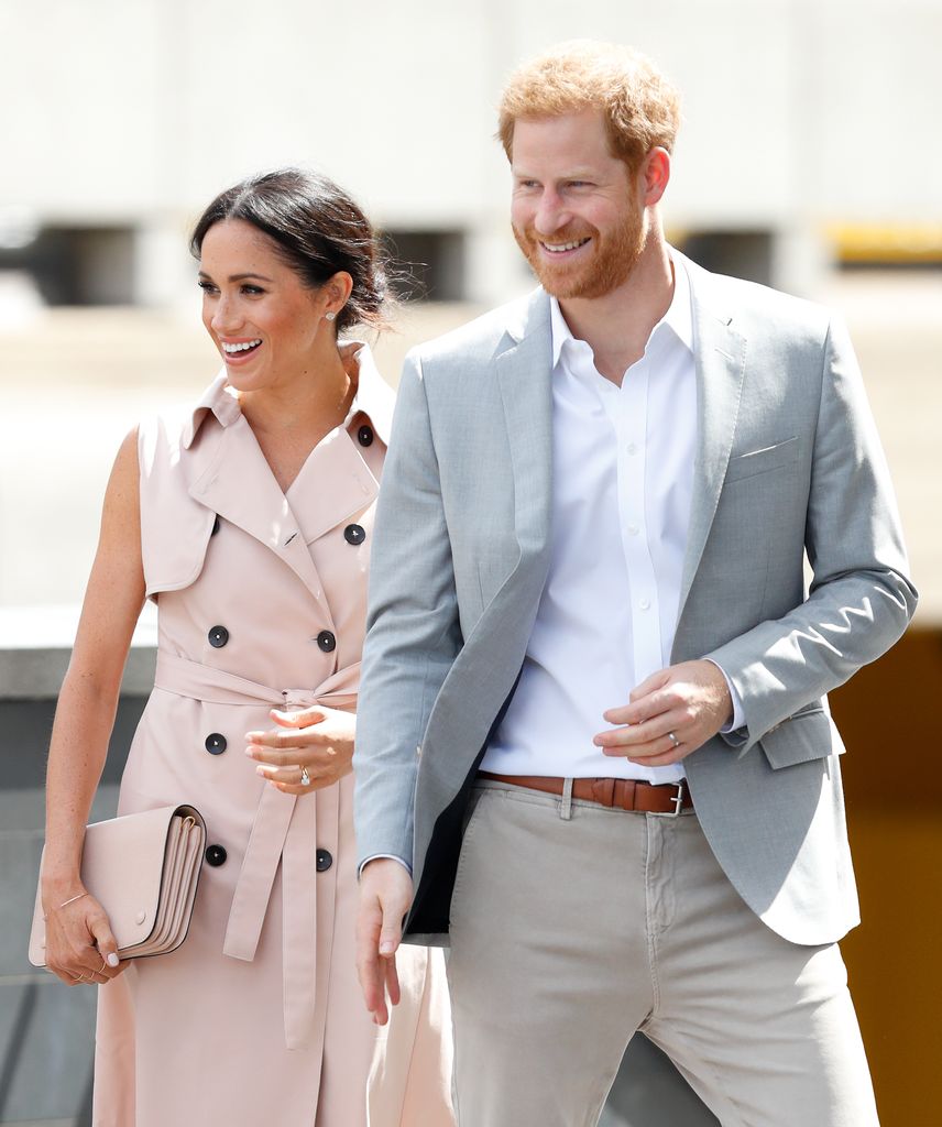 El príncipe Harry se cuela en el detrás de cámaras de la nueva serie de Meghan Markle