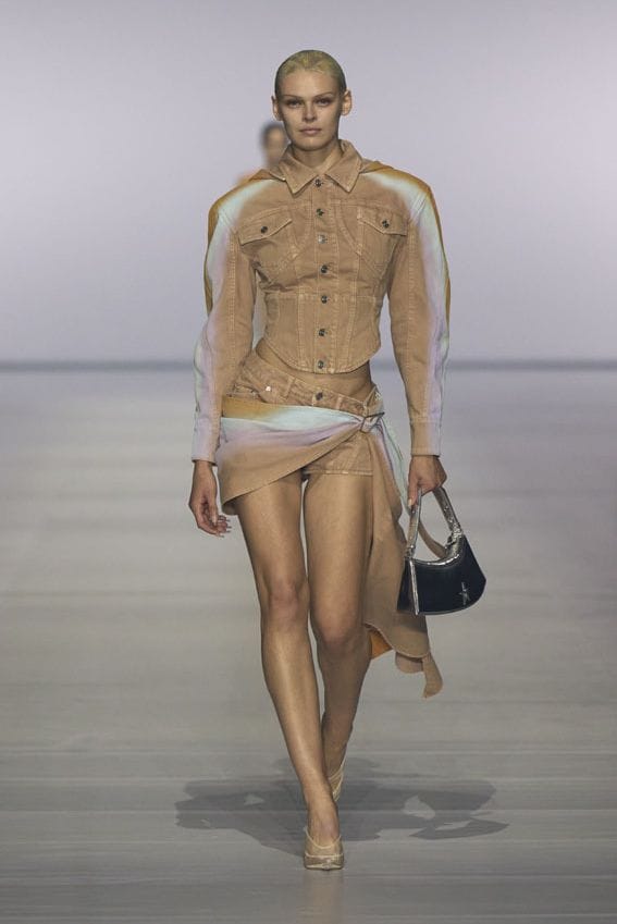 mugler020a