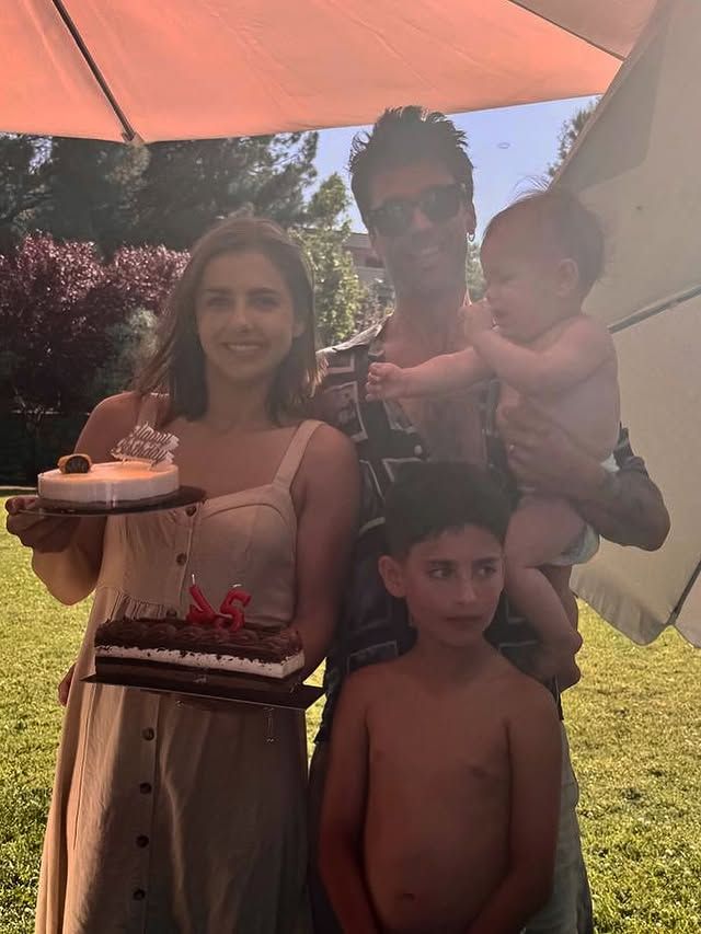 Matías Novoa y Michelle Renaud celebraron al lado de Milo y Marcelo, hijos de la pareja