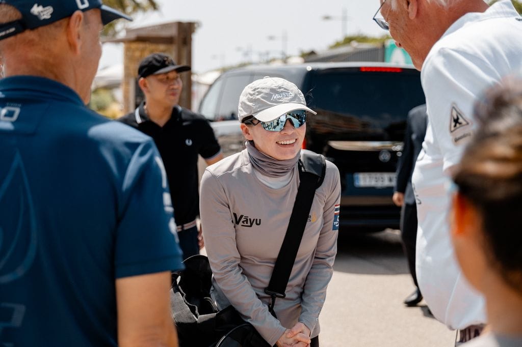 Suthida de Tailandia participando en la Puerto Portals 52 SUPER SERIES Sailing Week
