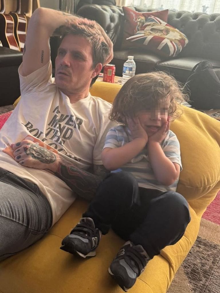 Dani Martín con Andy, el hijo fallecido de Rulo