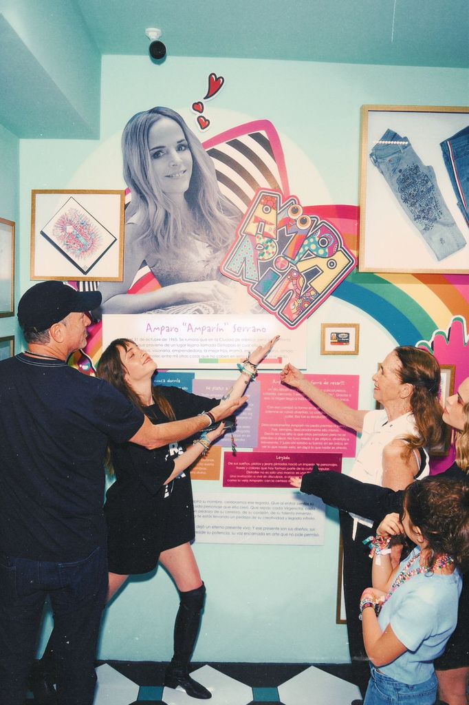 Minnie West incluyó varios objetos personales de su mamá.