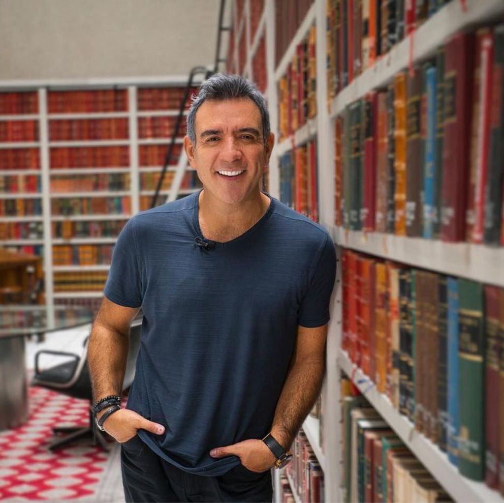 Héctor Sandarti