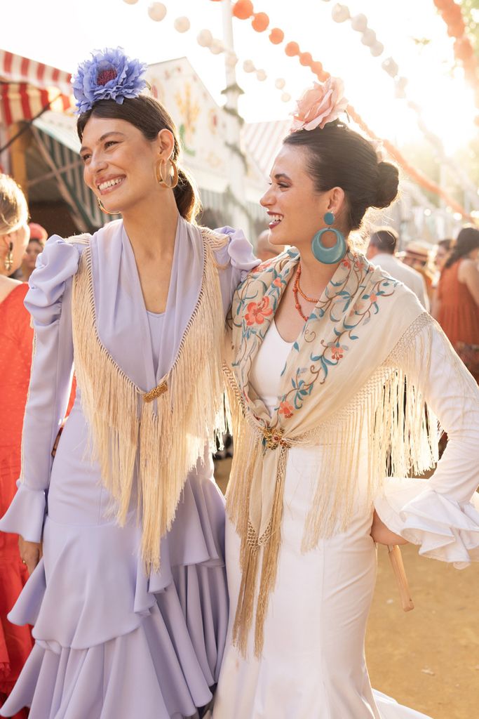Feria de Abril 2024: Carmen Santacruz y su espectacular traje de flamenca