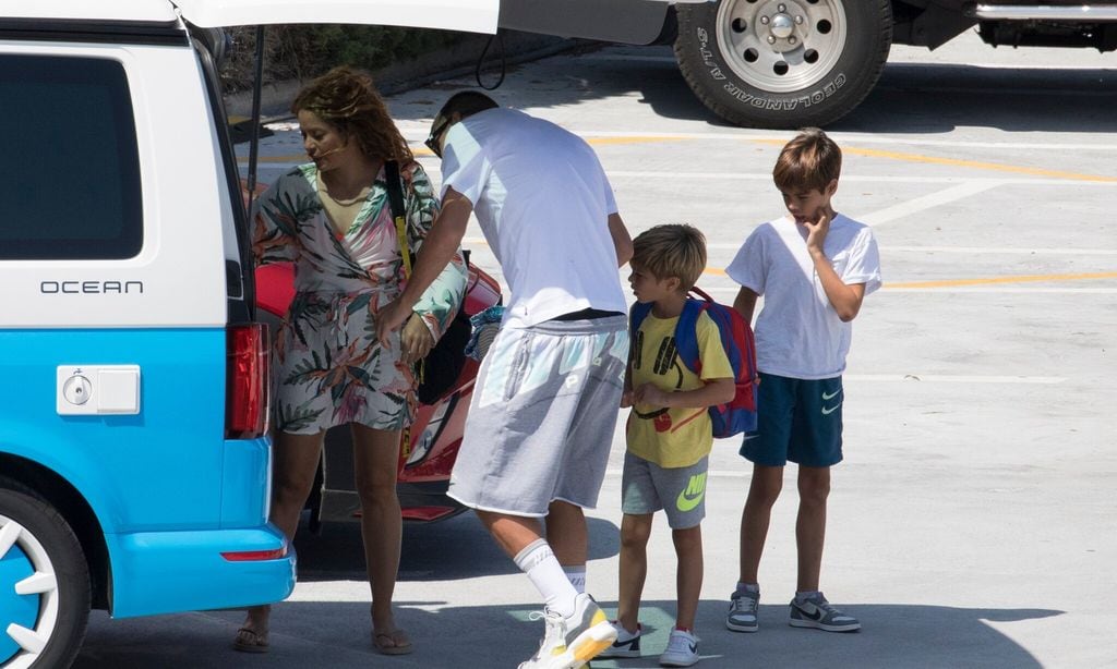 shakira gerard piqu y sus hijos