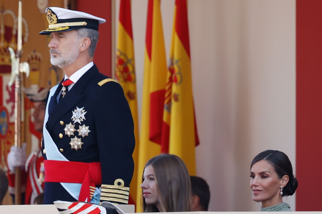 Reina Letizia, rey Felipe e infanta Sofía el 12 de octubre de 2022