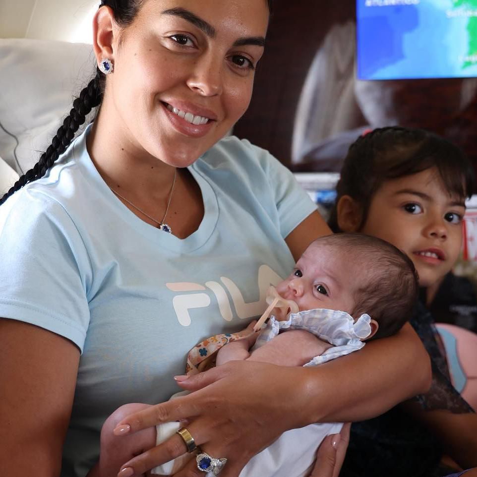Georgina Rodríguez y su bebé Bella Esmeralda