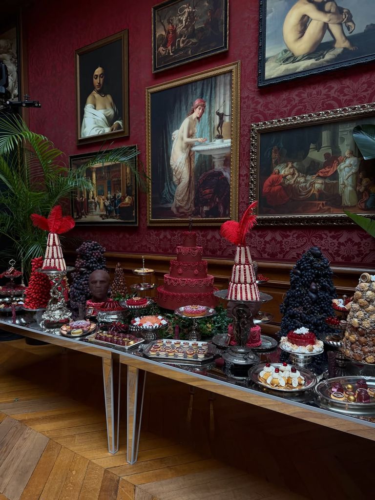 La impresionante mesa de postres del cumpleaños de Edgardo Osorio