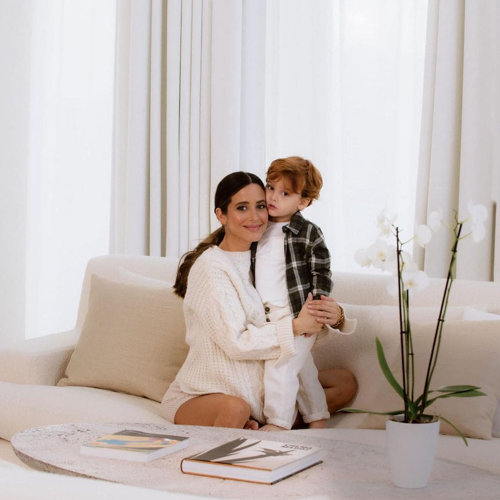 María Fernández-Rubíes y su hijo Nico HOLA4096
