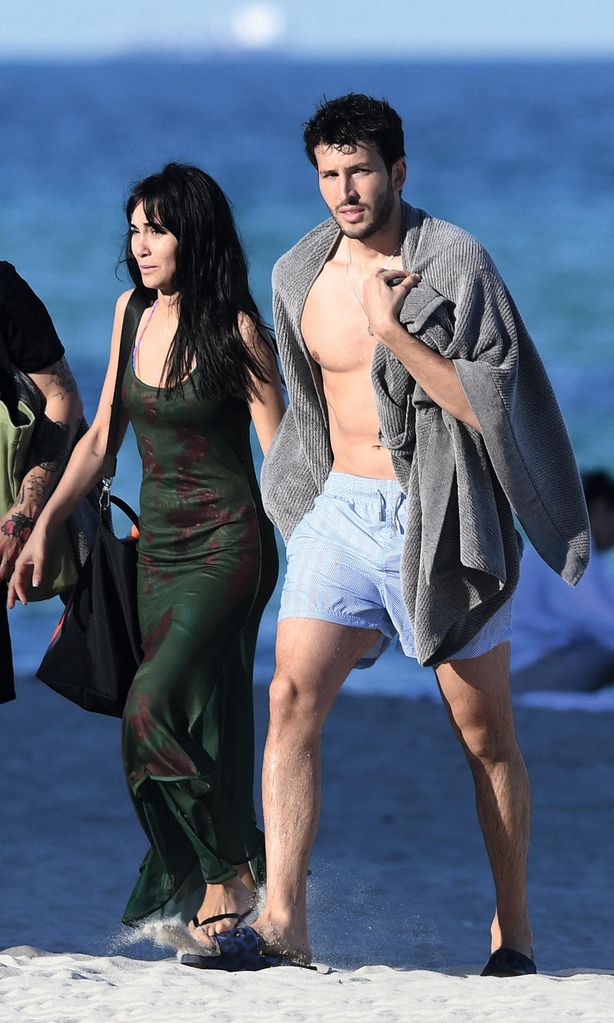 HO4102 Aitana y Sebastián Yatra