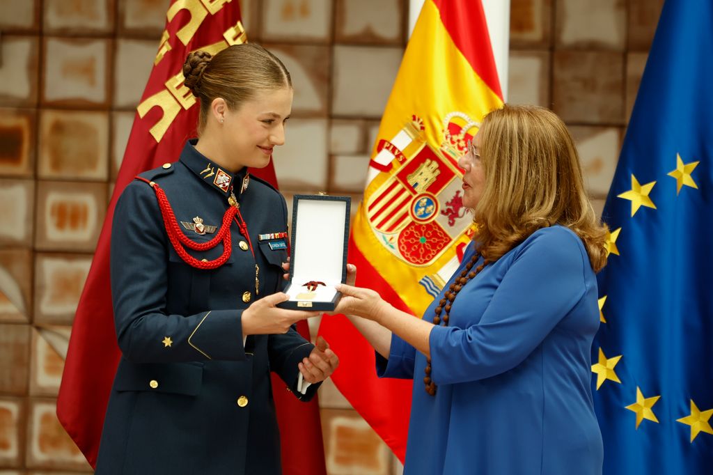 La princesa Leonor recibe la medalla de oro de Murcia