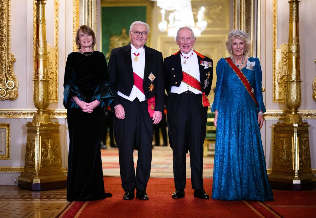 Frank-Walter Steinmeier y la primera dama Elke Büdenbender junto al rey Carlos III y la reina Camilla