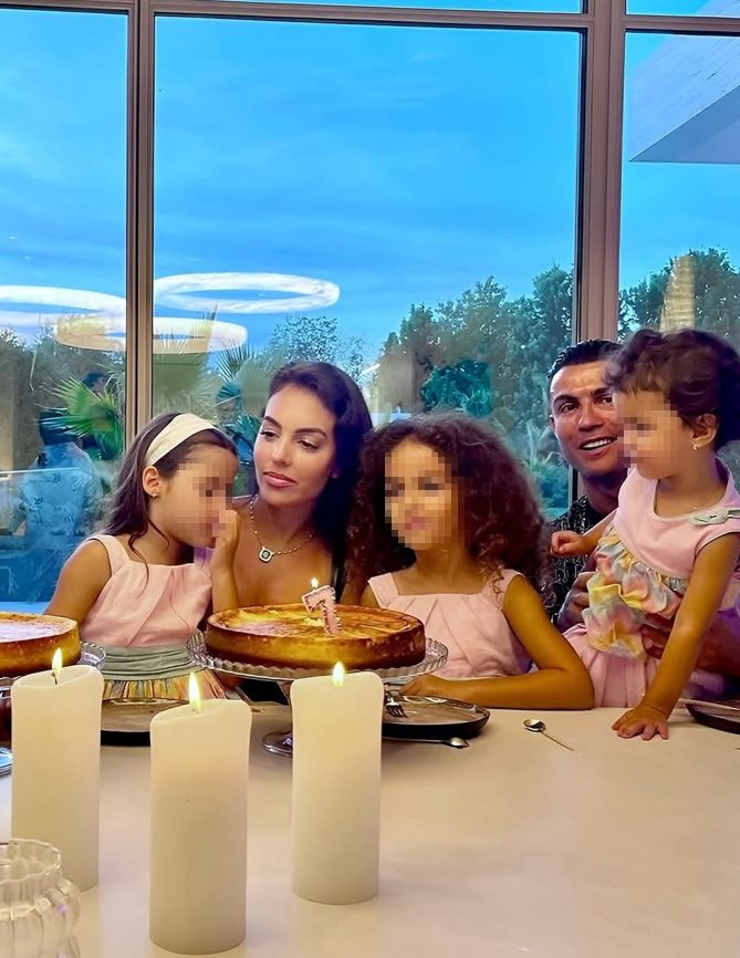 La pareja ha formado una bonita familia numerosa