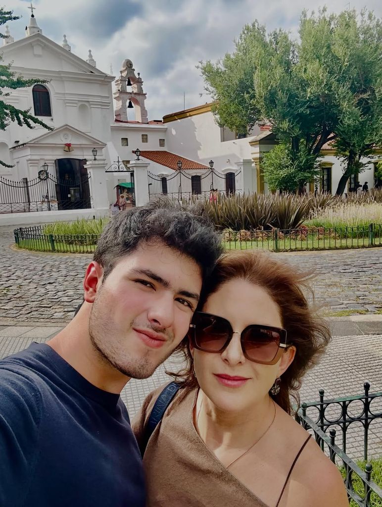 Diego Alejandro con su mamá Maritza Díaz Hernández.