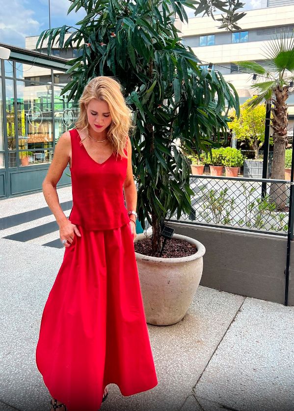 Amelia Bono viste de rojo en verano