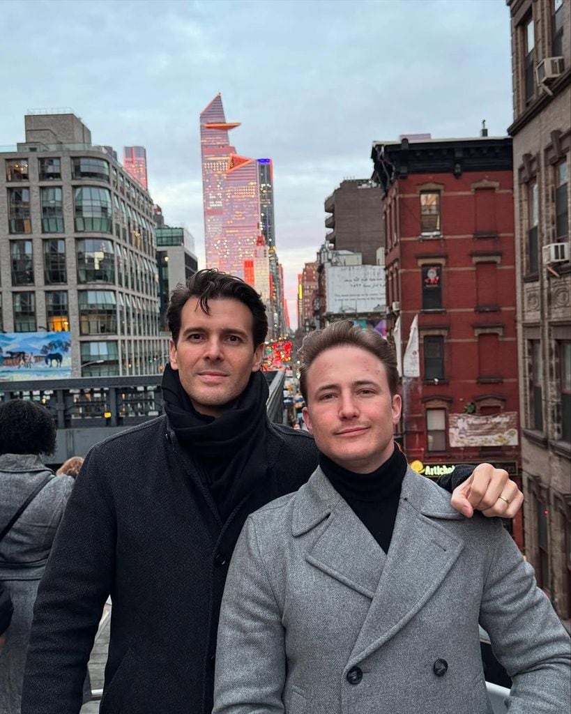 Yannick Strickler con Manuel Alonso Cárdenas.