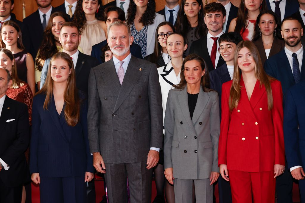 Los Reyes, la princesa Leonor y la infanta Sofía en la antesala de los Premios Princesa de Asturias 2025